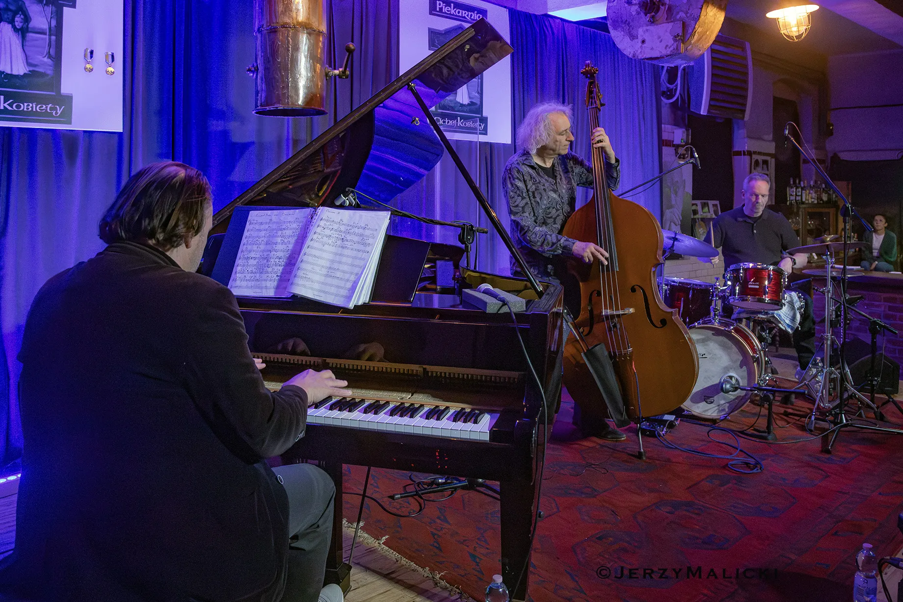 The New Conrad Miller Trio - XV ZWJB 20:37