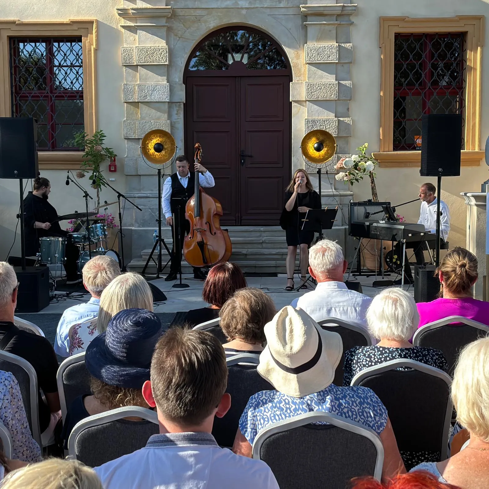 Jazz w pałacach, dworach i ... Dwór w Ochli- Muzyka Krzysztofa Komedy 