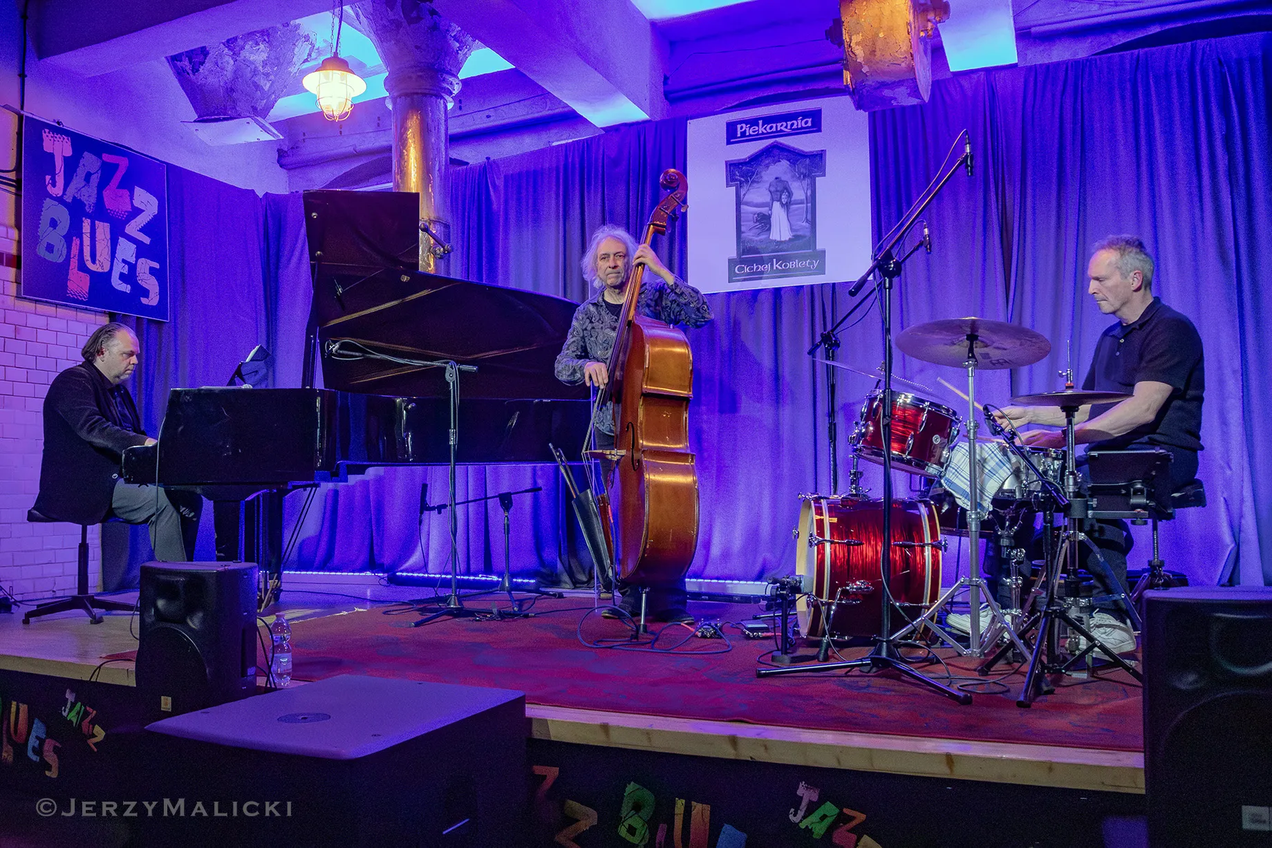 The New Conrad Miller Trio - XV ZWJB 21:50