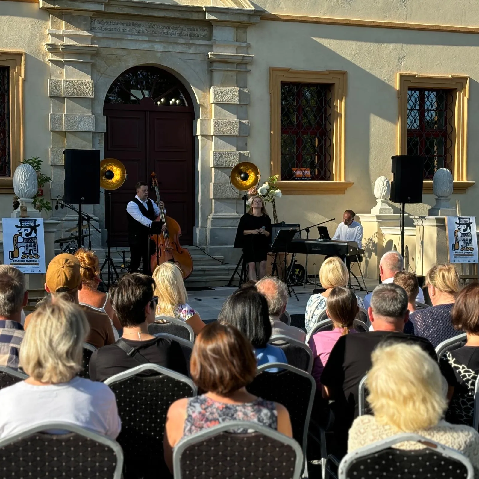 Jazz w pałacach, dworach i ... Dwór w Ochli- Muzyka Krzysztofa Komedy 